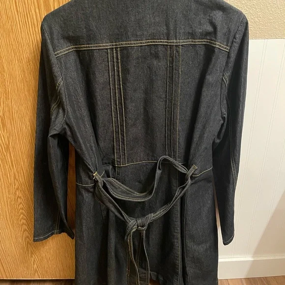 Stylish Dark Denim Coat size Large - Picture 3 of 3